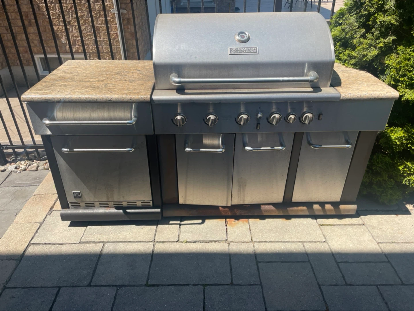 Master Forge “Infra-Sear" 5-Burner Grill with Side Burner