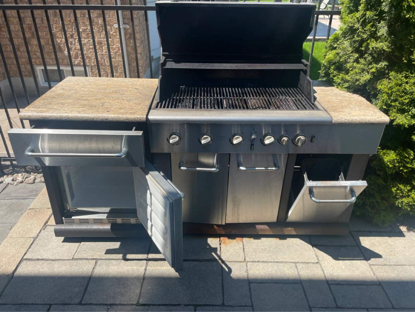 Master Forge “Infra-Sear" 5-Burner Grill with Side Burner - photo 2