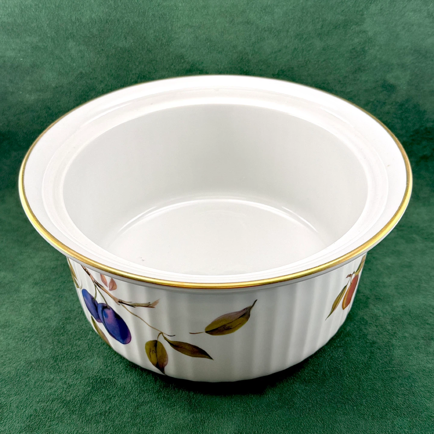 Large lidded Evesham casserole - photo 3