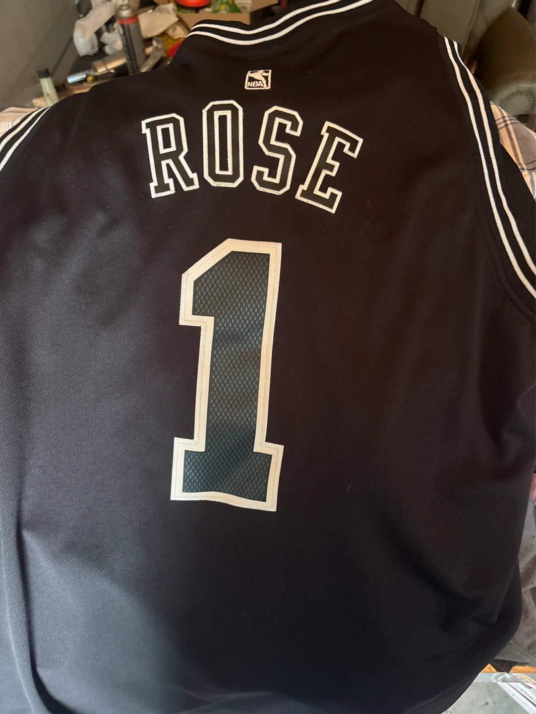 Bulls rose jersey Size large  new never used length +2 - photo 2