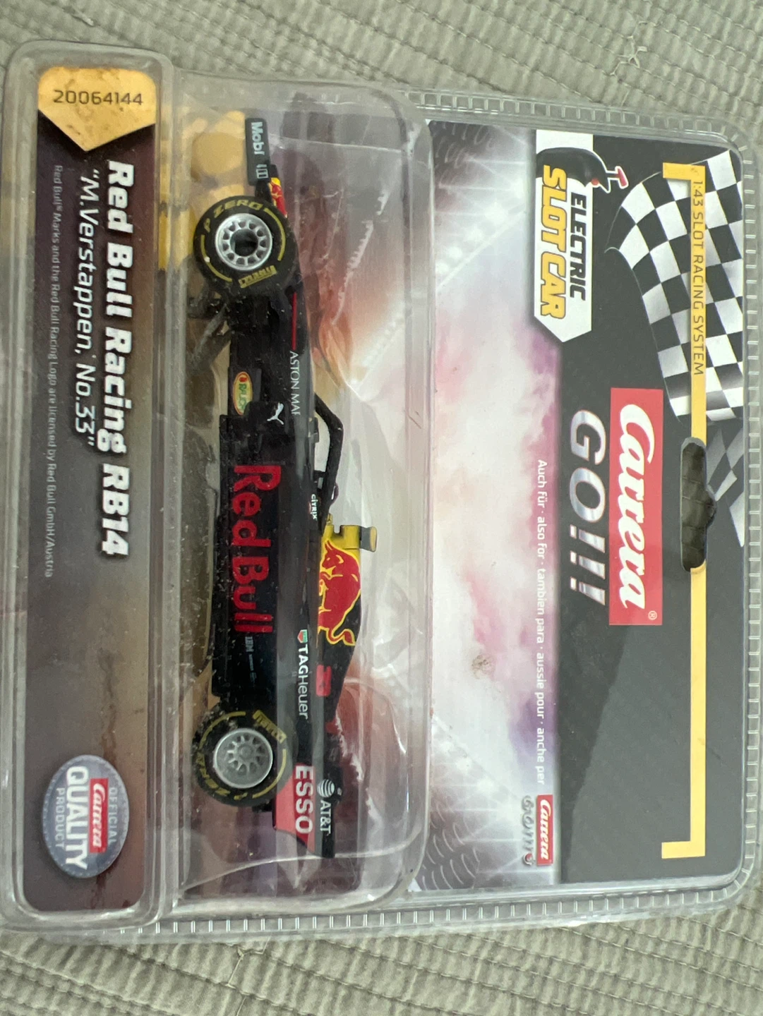Carrera GO!!! Red Bull Racing RB14 M. Verstappen Slot Car