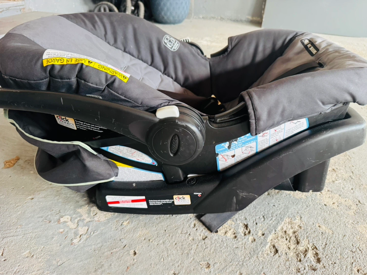 Graco SnugRide 30 Infant Car Seat - photo 2