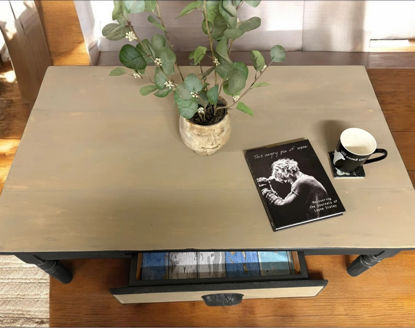 Farmhouse Coffee Table with Drawer - photo 3
