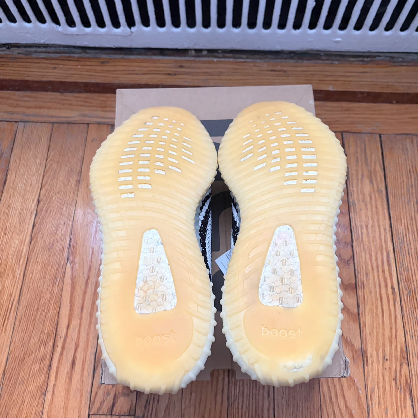 Adidas Yeezy - photo 4