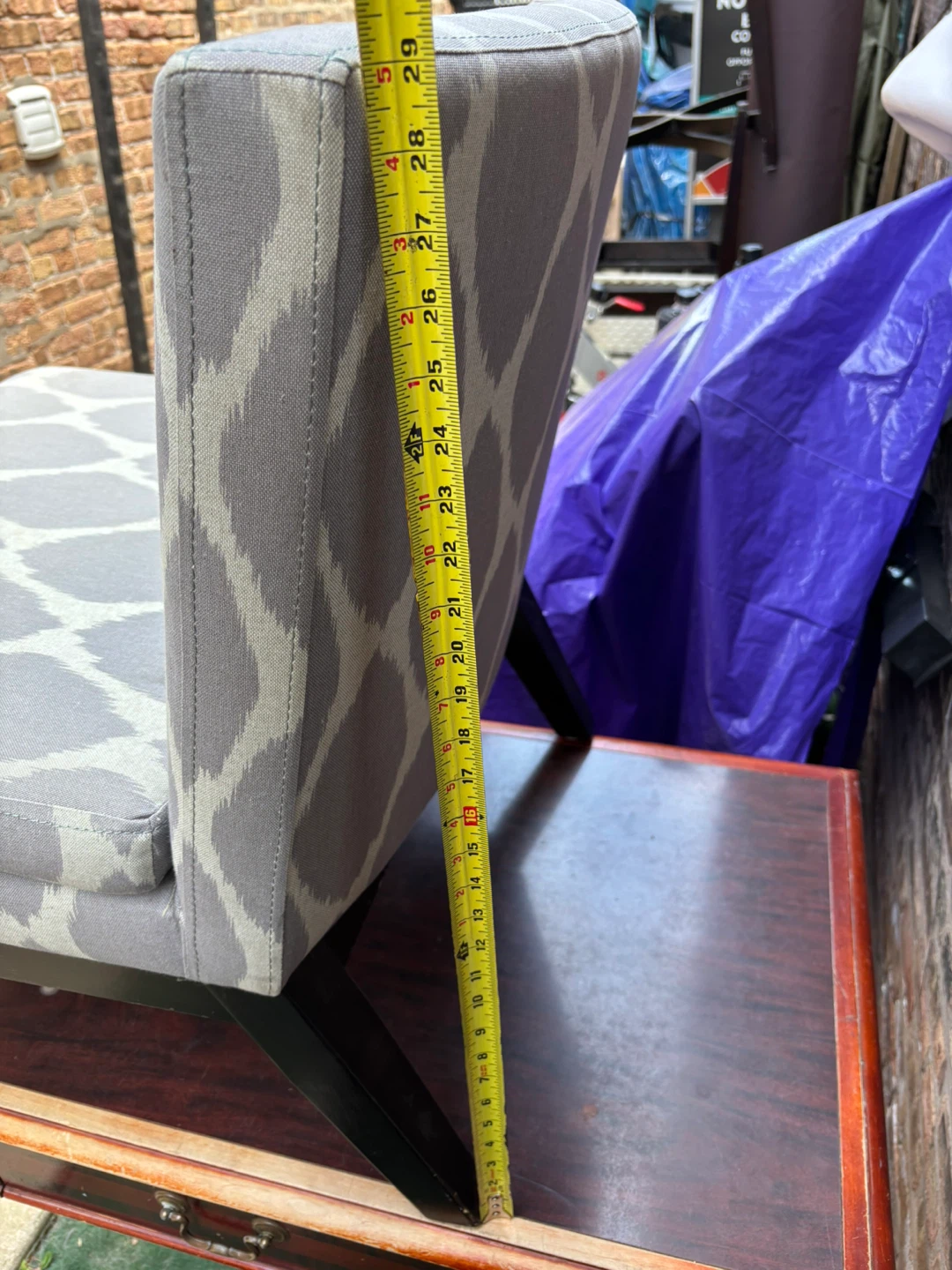 Accent Chair - Gray & White Ikat Pattern - photo 4
