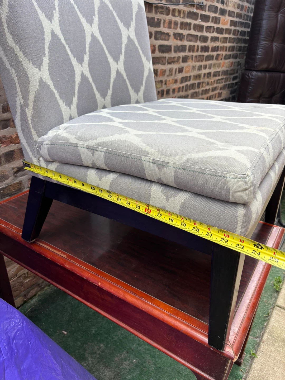 Accent Chair - Gray & White Ikat Pattern - photo 2