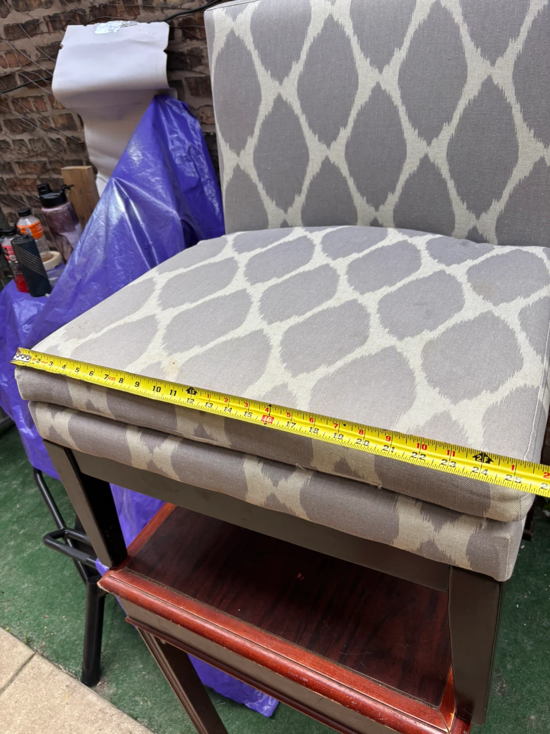Accent Chair - Gray & White Ikat Pattern - photo 3