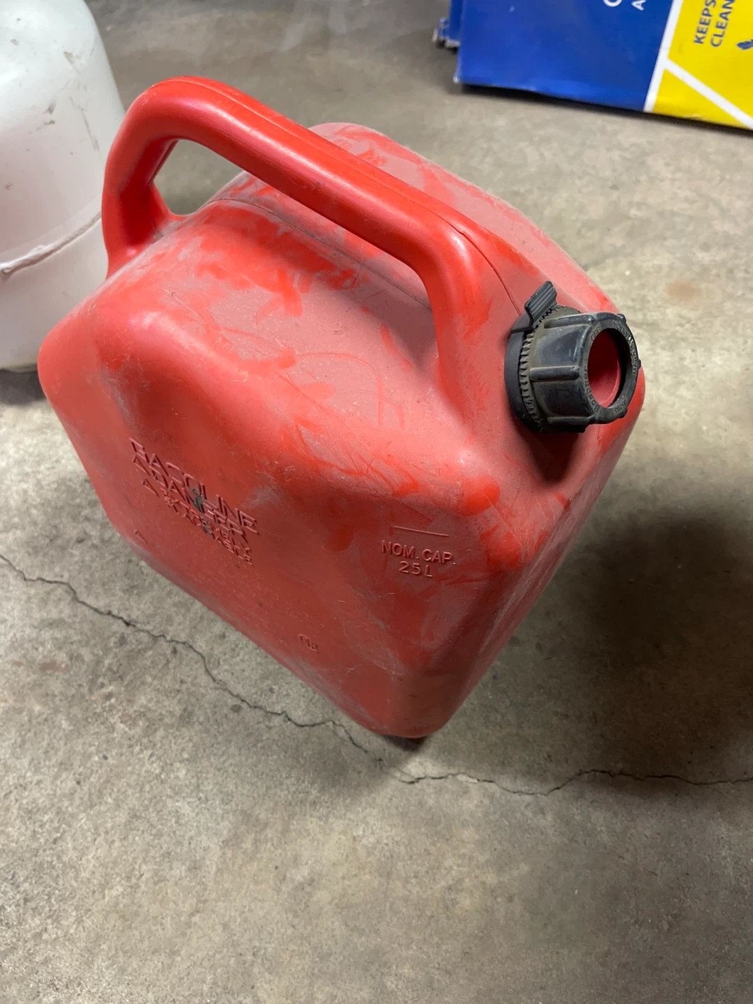 25 L gas can