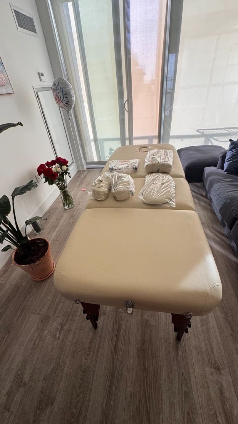 Wooden Portable Massage Table Cream - photo 4