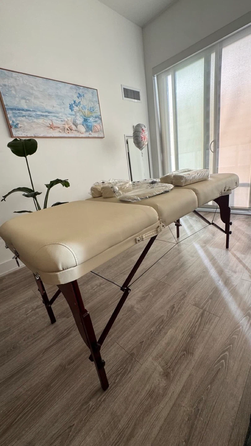 Wooden Portable Massage Table Cream - photo 5