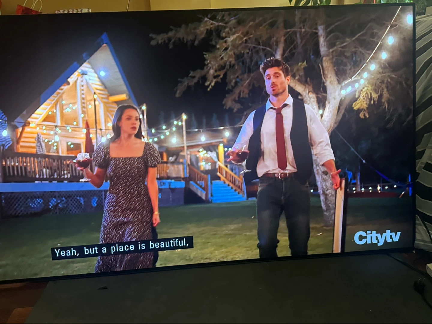 Samsung 55" UN55RU8000 4K UHD Smart TV - photo 3