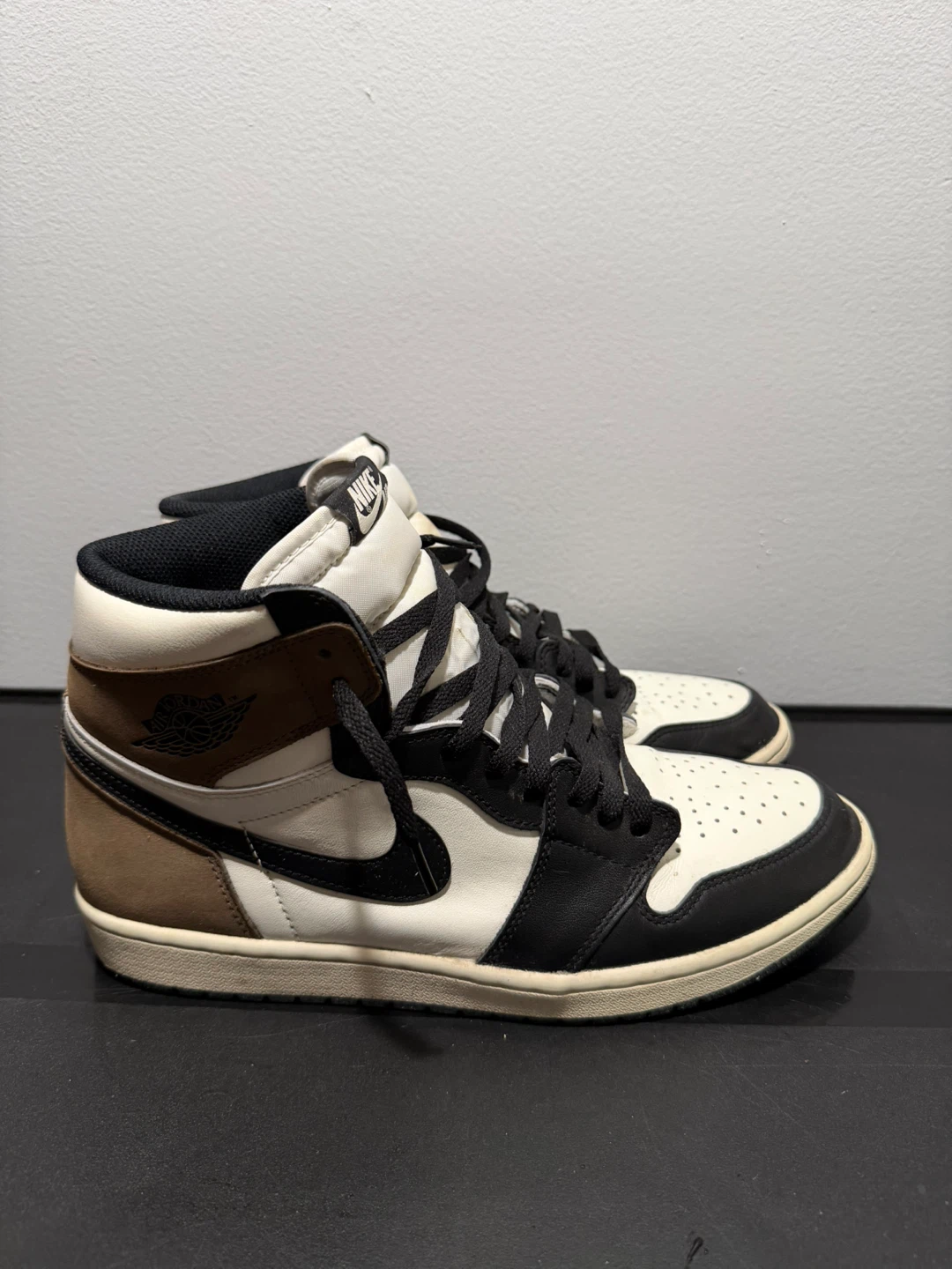 Air Jordan 1 High OG “Dark Mocha” – Size 12 - photo 3