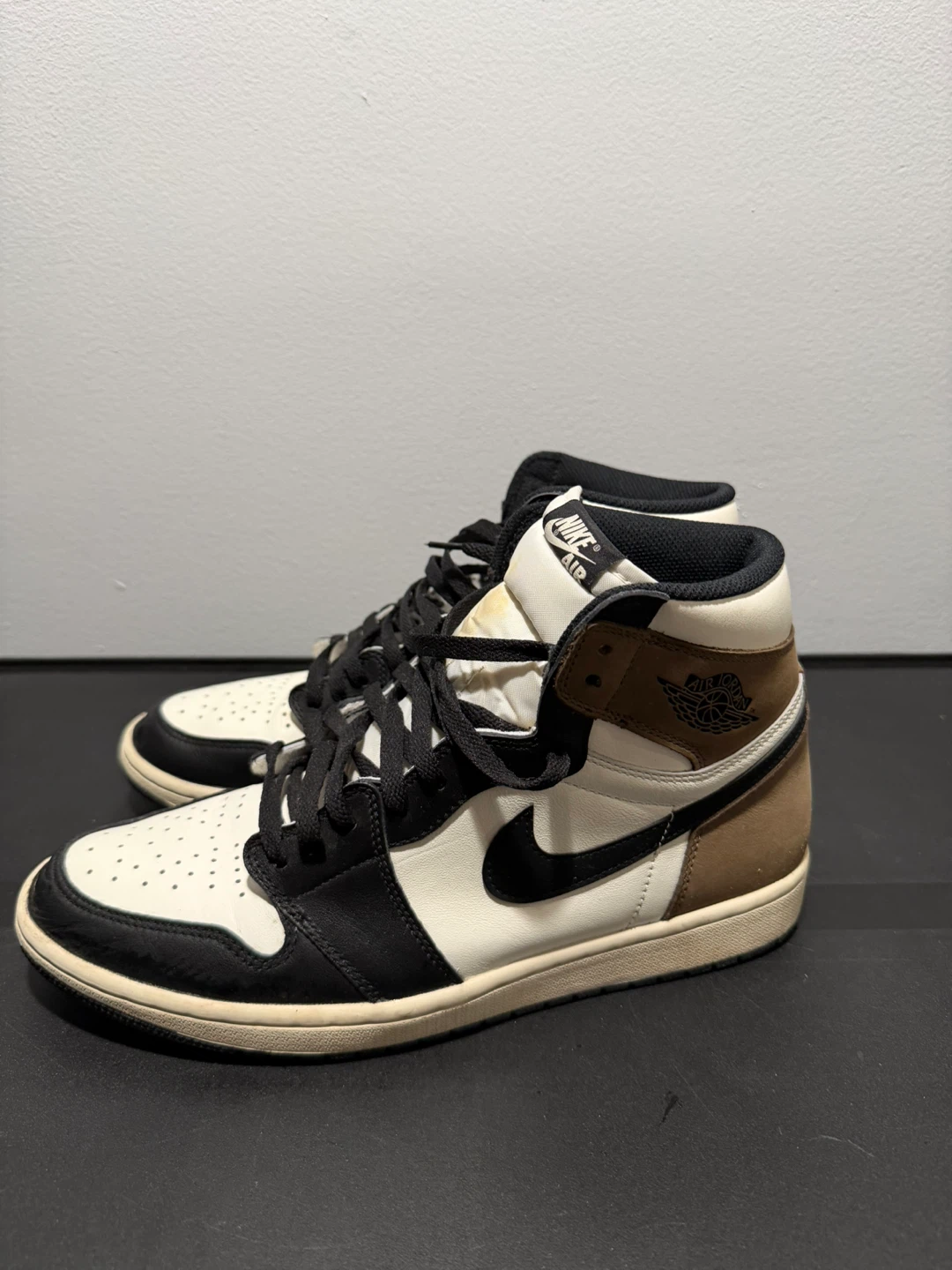 Air Jordan 1 High OG “Dark Mocha” – Size 12 - photo 5