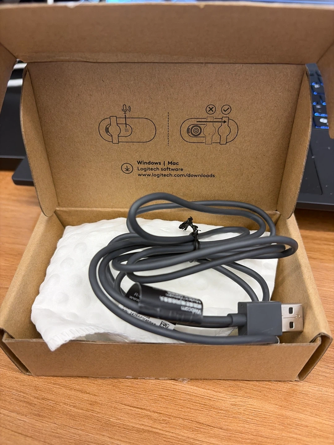 Logitech BRIO 101 Full HD 1080p Webcam - photo 2