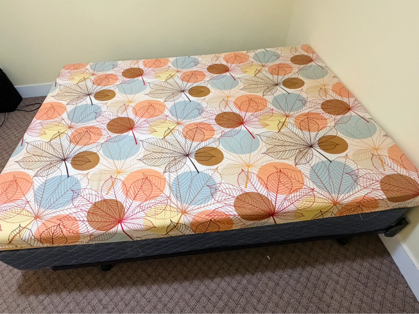 Bed Frame with mattress - photo 3