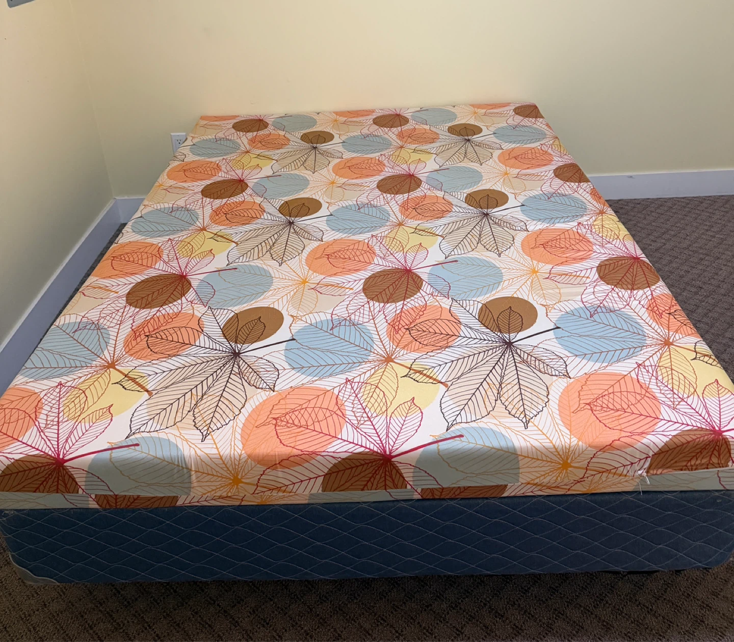 Bed Frame with mattress - photo 2