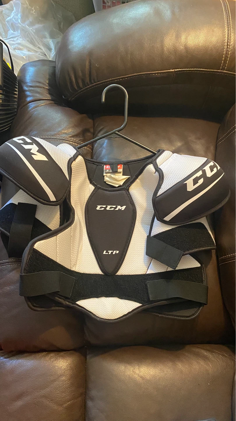 CCM Jr LTP Hockey Shoulder Pads - photo 3