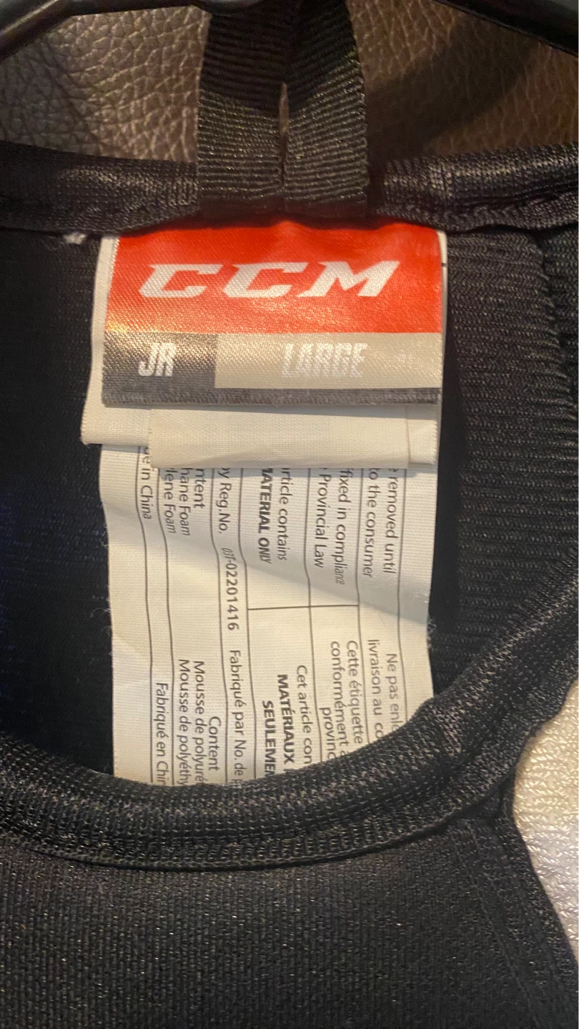 CCM Jr LTP Hockey Shoulder Pads - photo 4