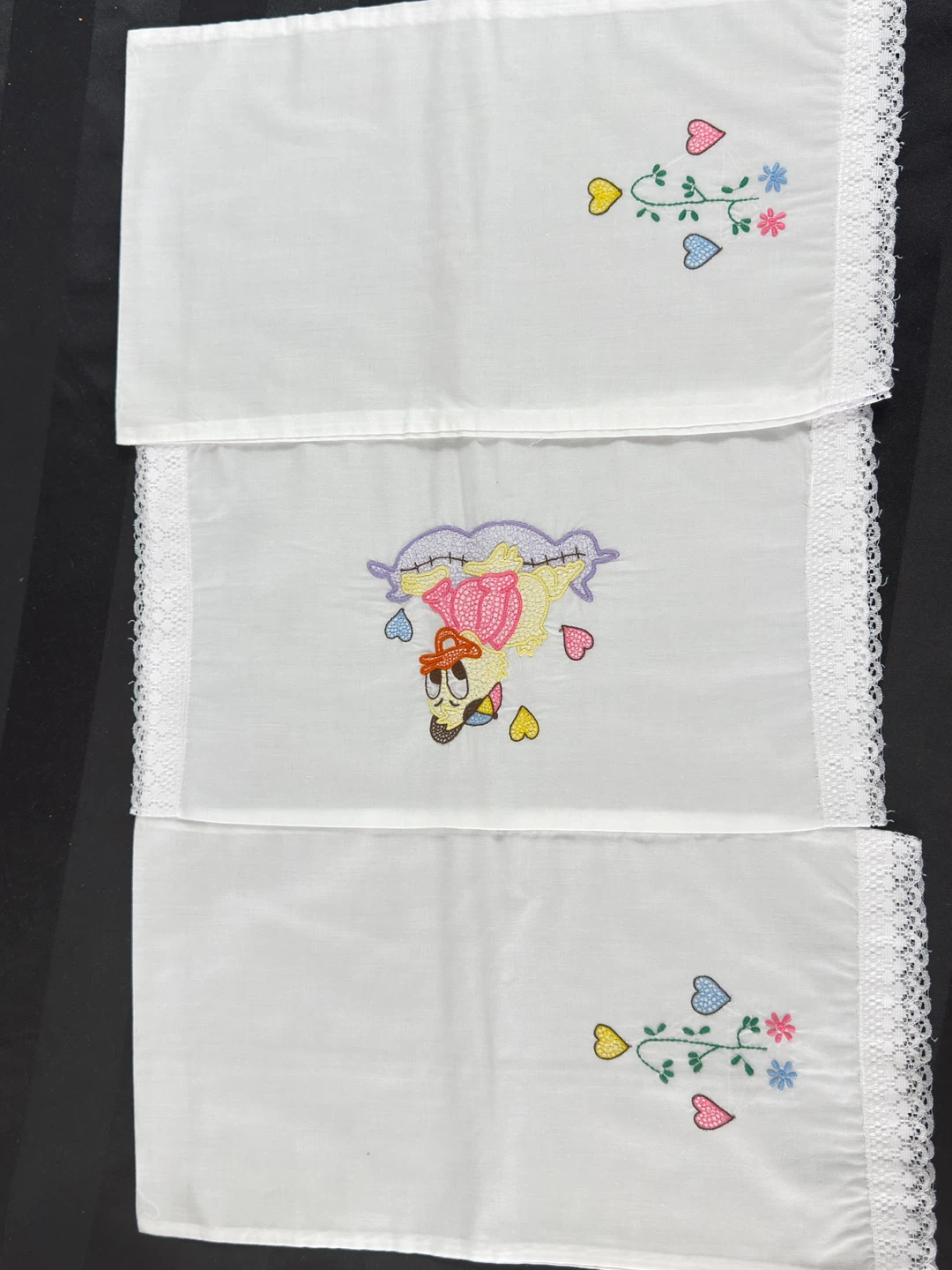 Embroidered Duck and Hearts Baby Bibs Set - photo 4