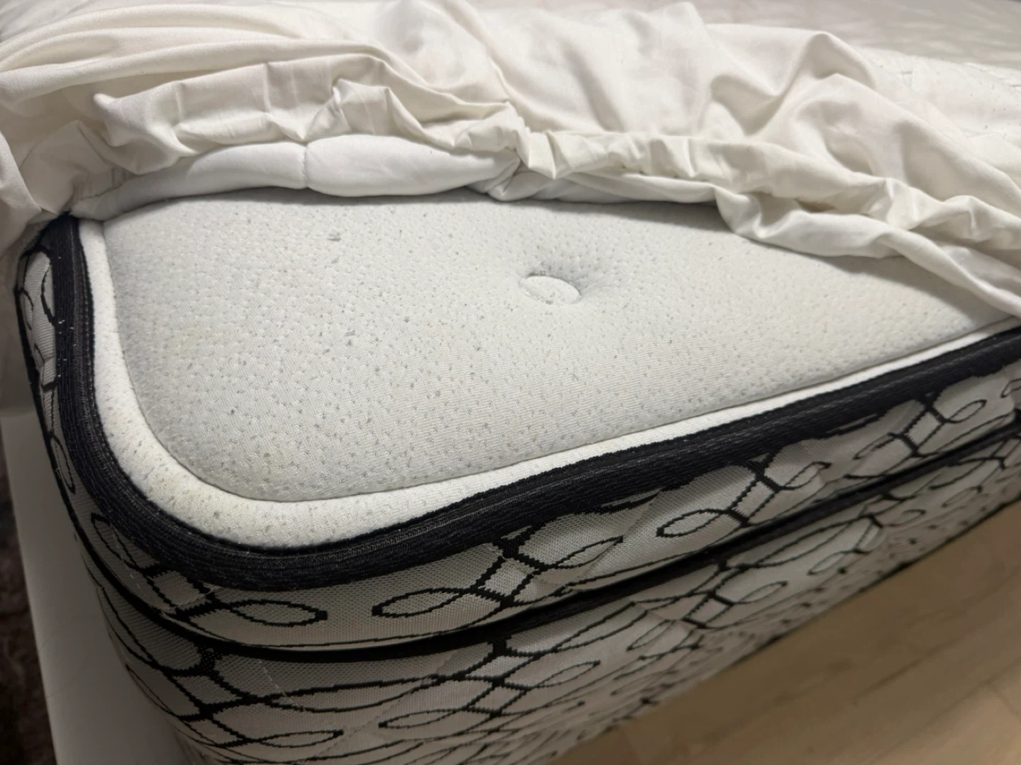 Mattress queen size 10inches thick - photo 5