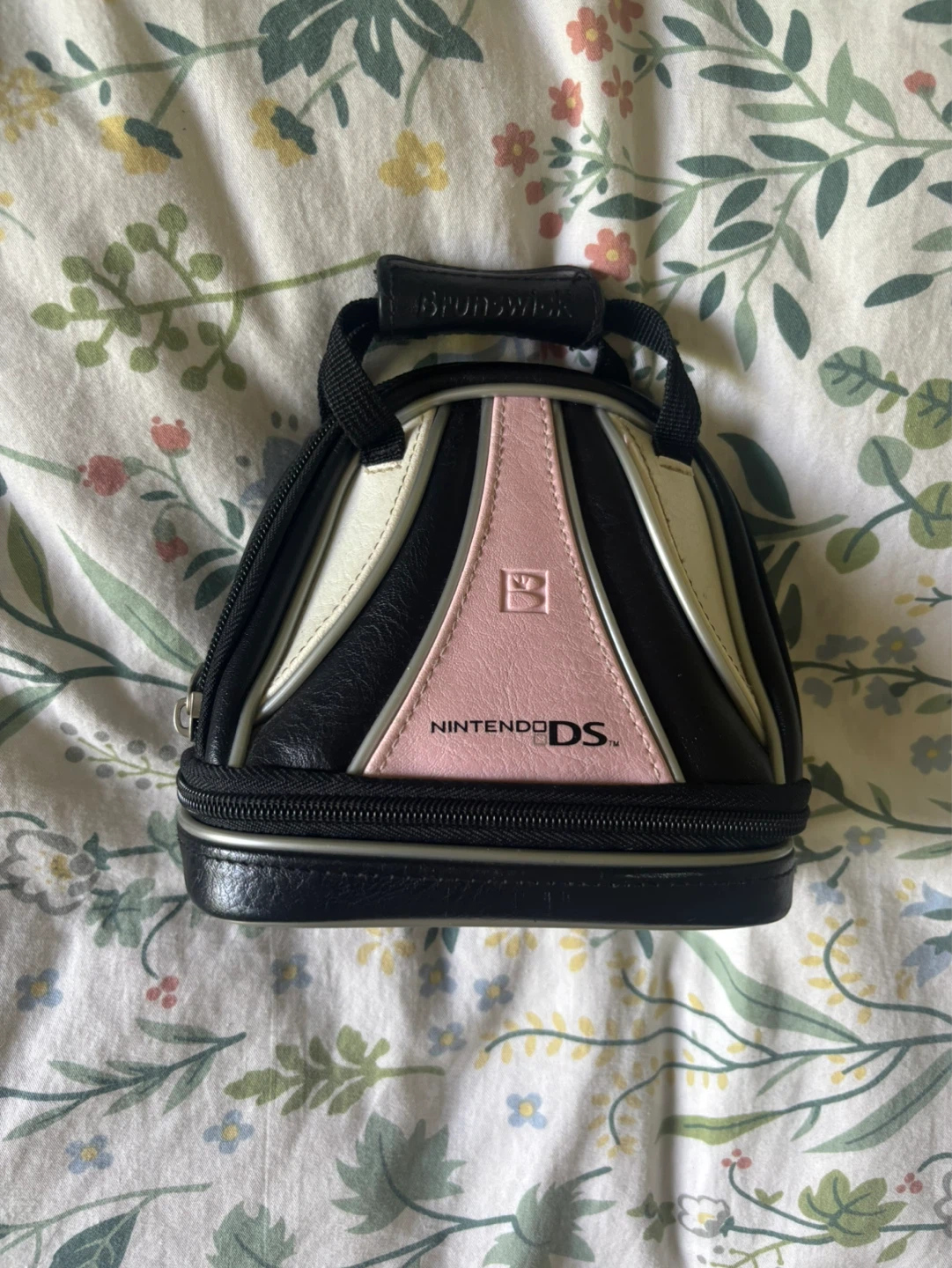 Pink Nintendo DS Lite - photo 2