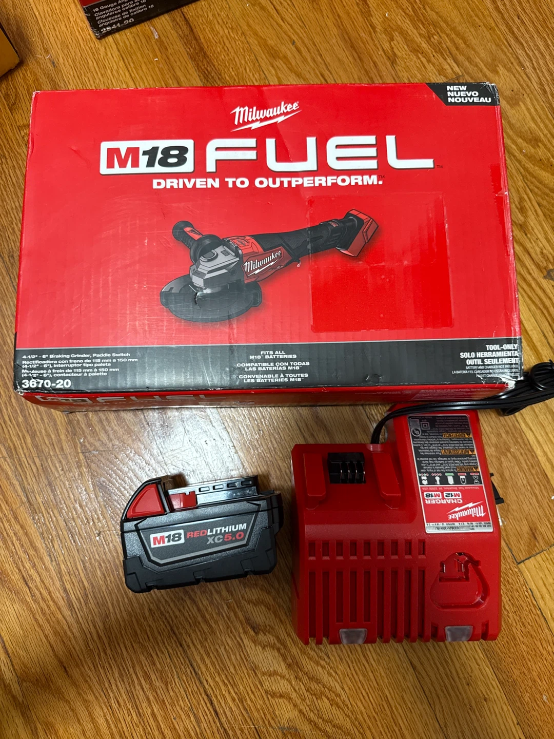 Milwaukee M18 FUEL 4.5"-5" Braking Grinder Kit
