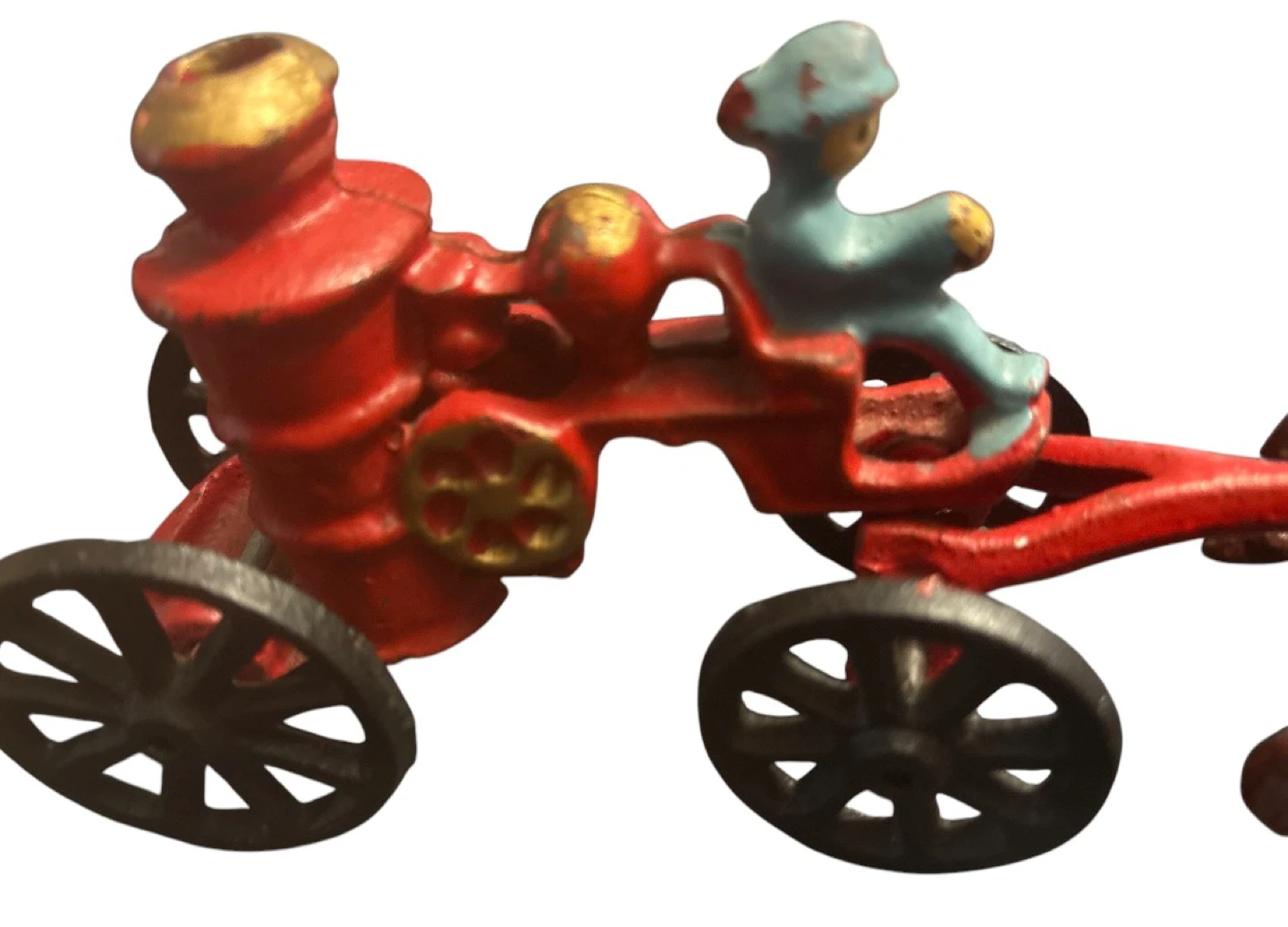 Vintage (reproduction?) Cast Iron Fire Truck Toy - photo 4