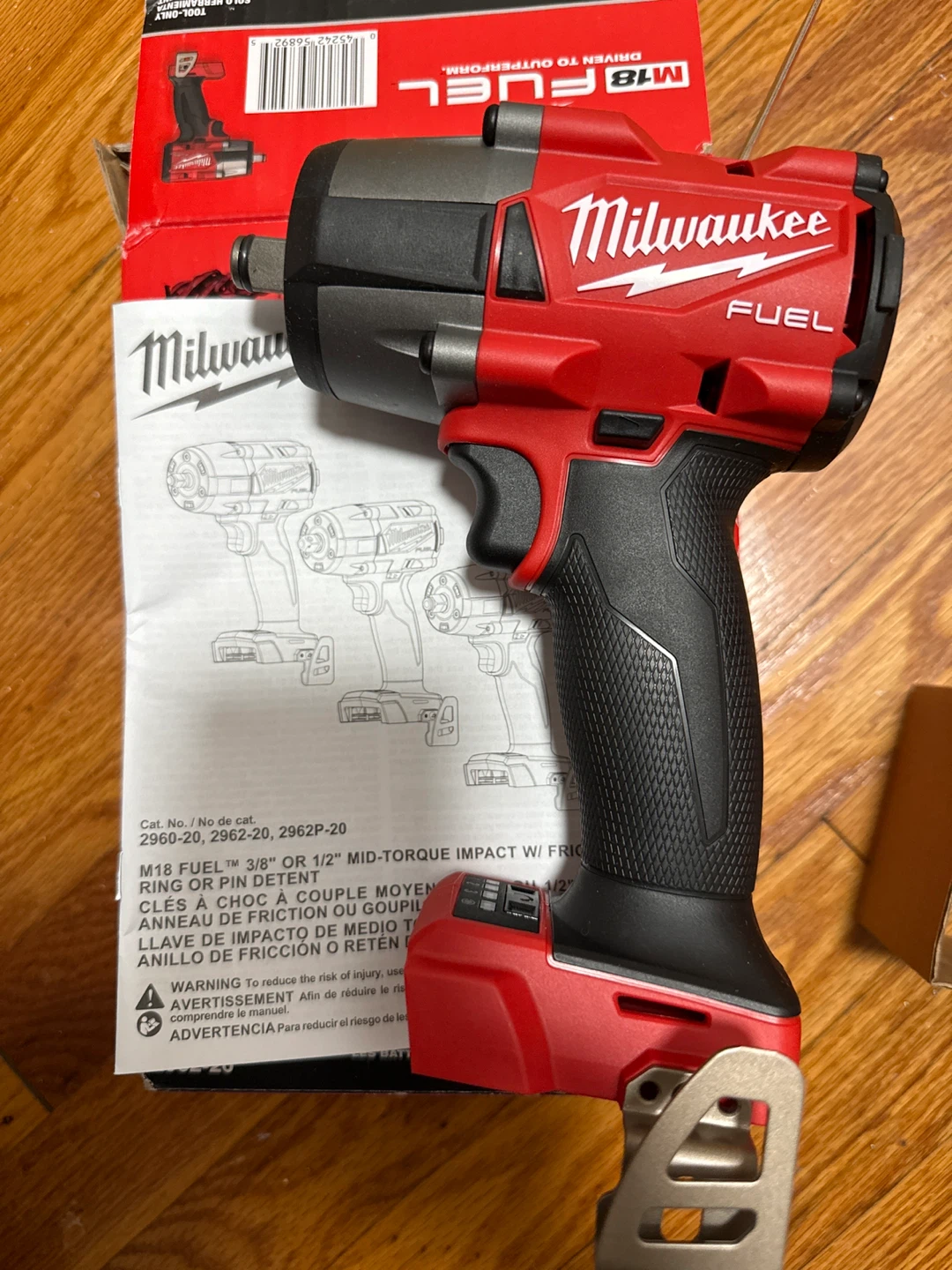 Milwaukee M18 FUEL 1/2" Mid-Torque Impact Wrench 2962-20 - photo 4
