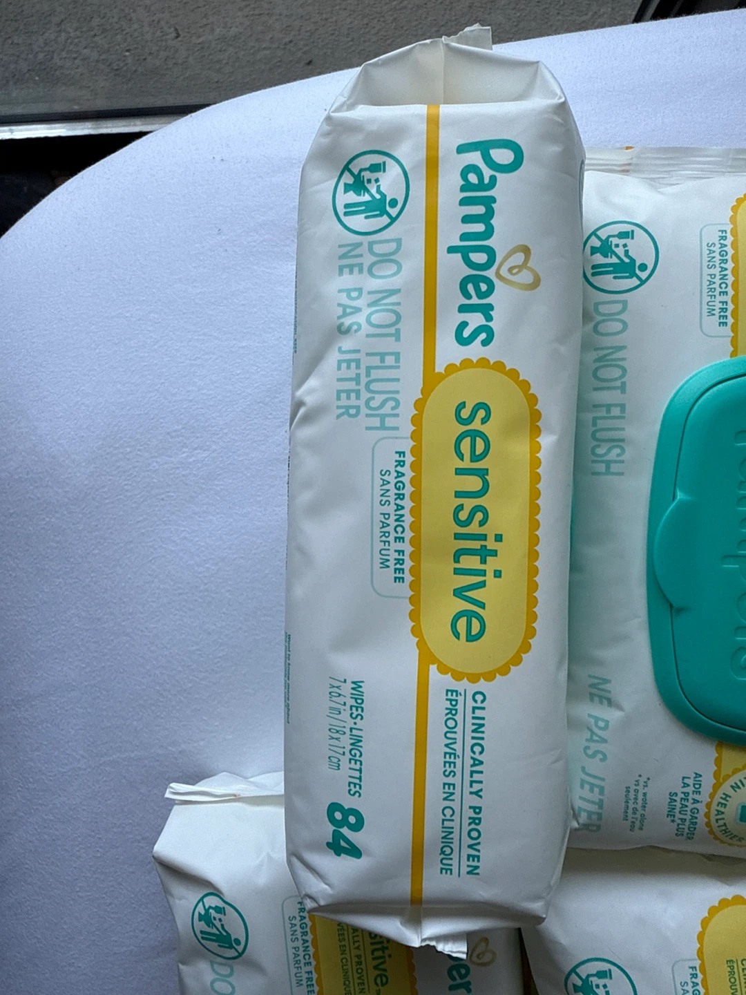 Pampers Sensitive Baby Wipes (84 Count) - 10 Packs - photo 2