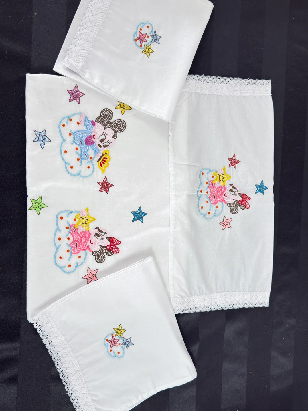 Embroidered Minnie Mouse Baby Bedding Set