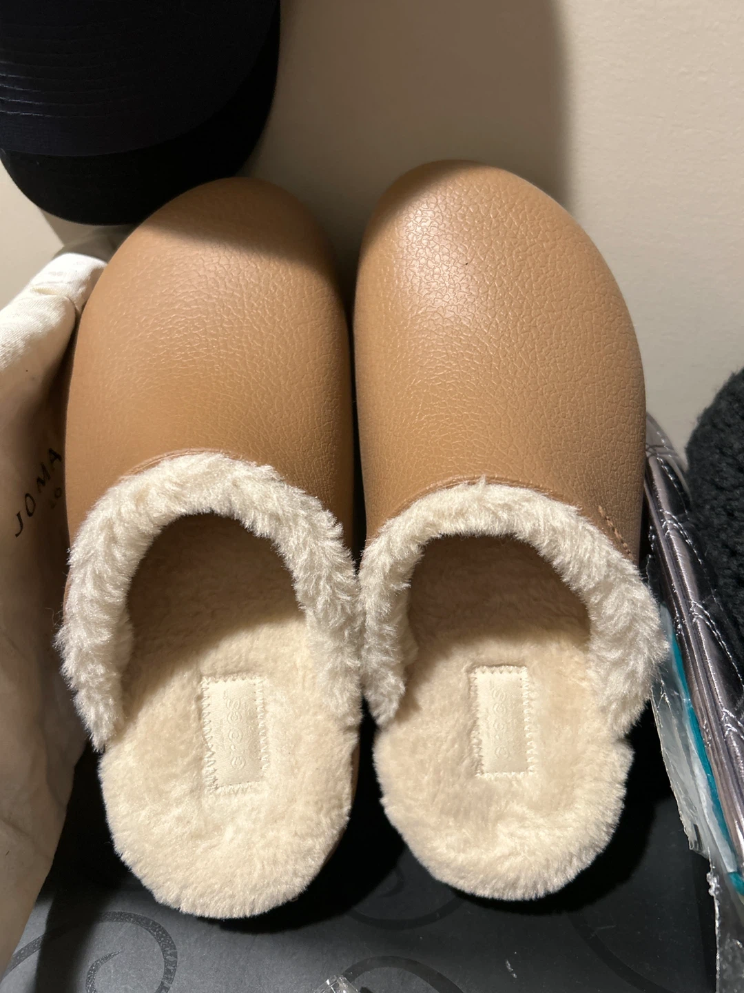 Crocs Women's Slippers - Tan/Cream