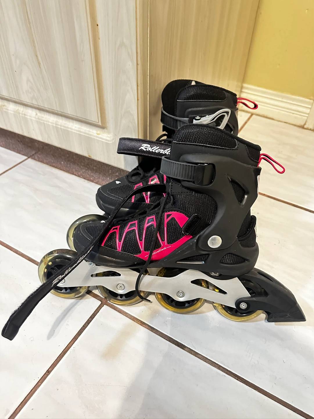 Rollerblade Spark 84 W Inline Skates size 6