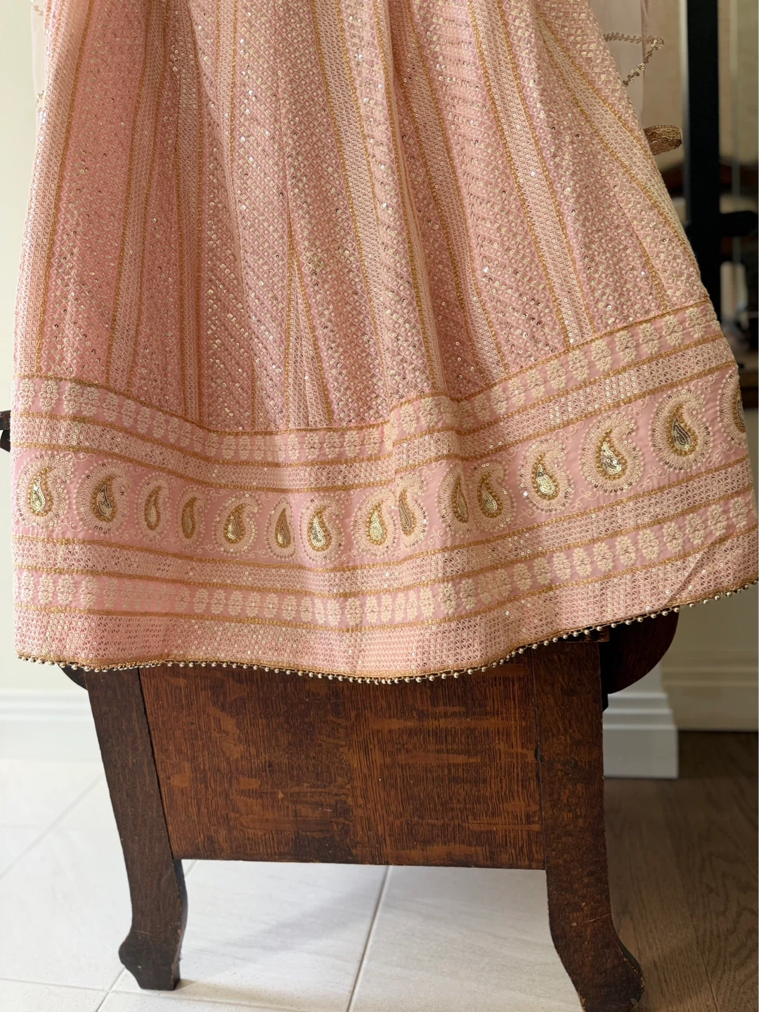 Indian Lehnga-Pink Embellished Blouse and Skirt Set - photo 4