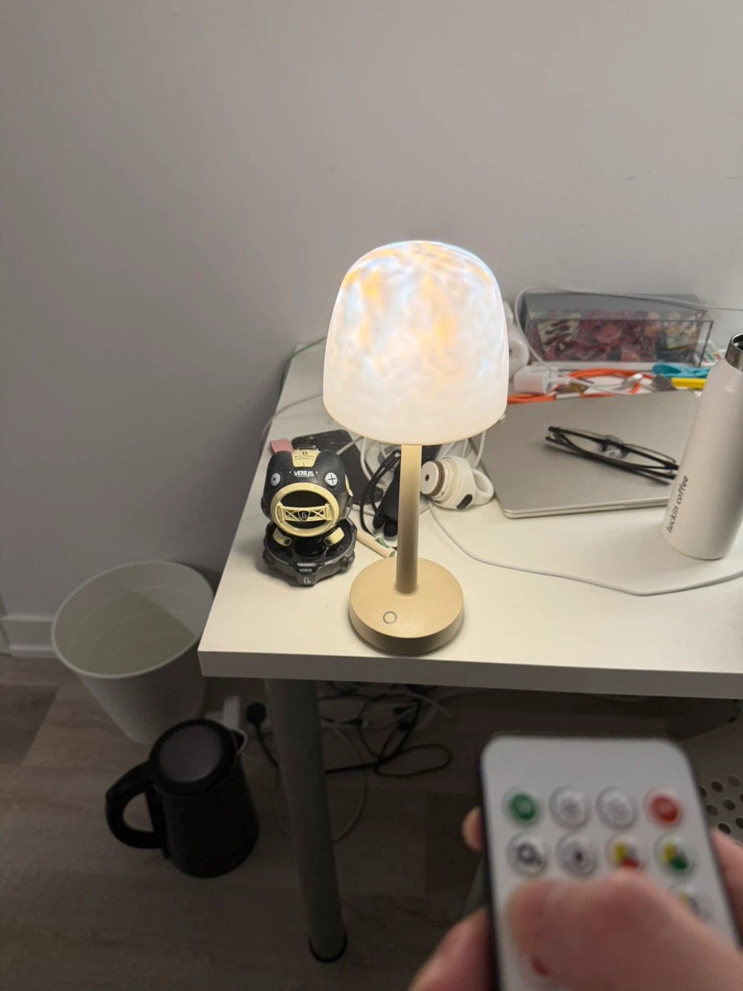 Desk Lamp with Projection Effect