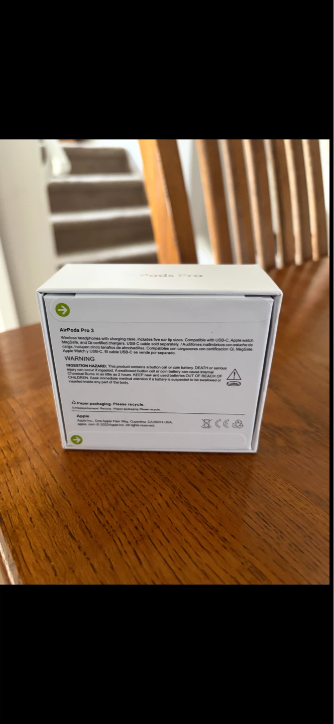 Apple AirPods Pro (3rd gen) - photo 3
