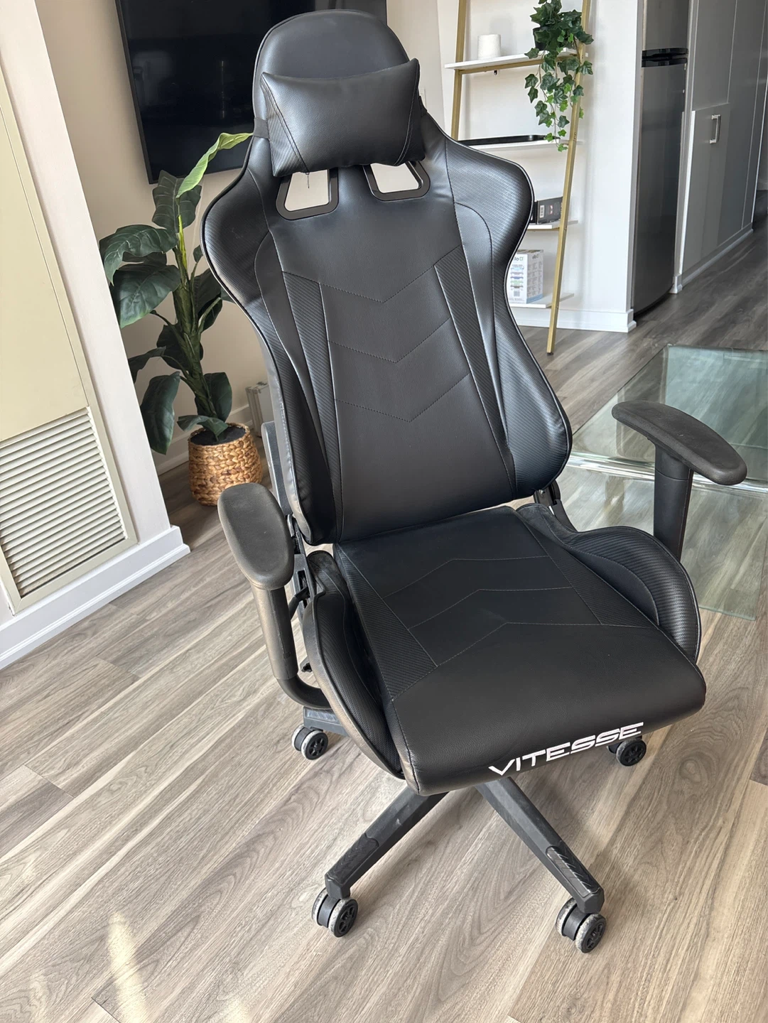 Vitesse Gaming Chair - Black