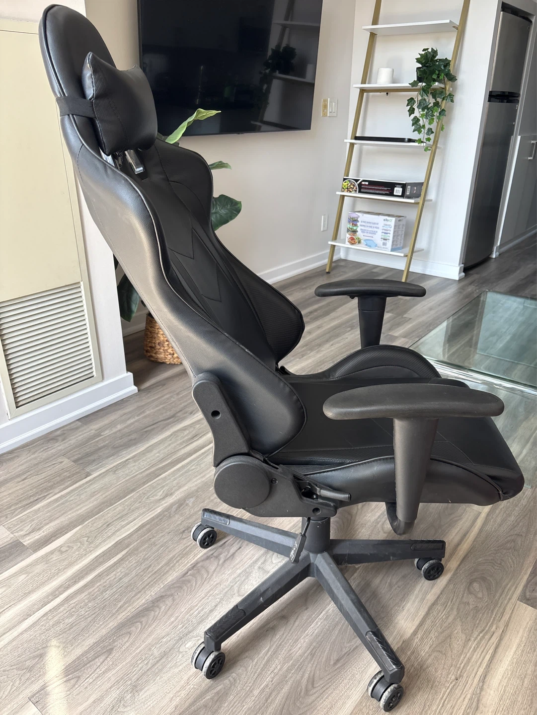 Vitesse Gaming Chair - Black - photo 2