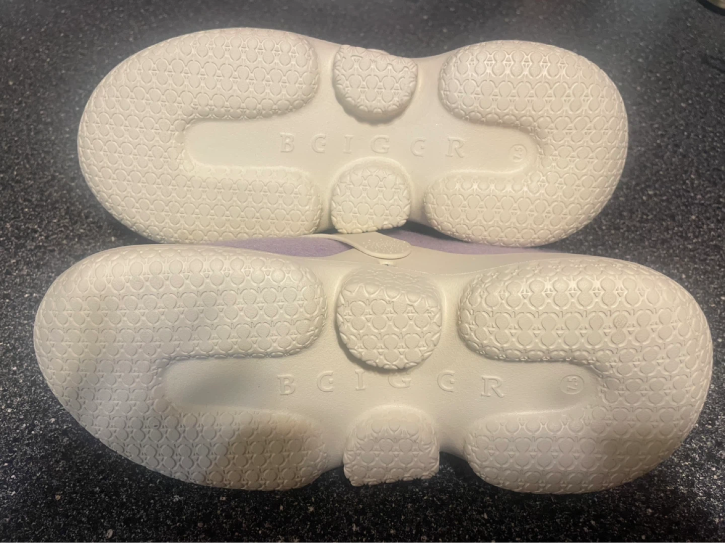 Beiger Lavender Slip-On Shoes Size 7.5 - photo 3