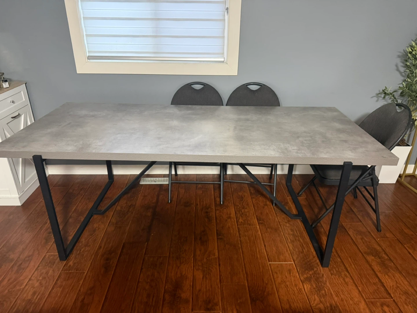 Dining Table with Black Metal Legs