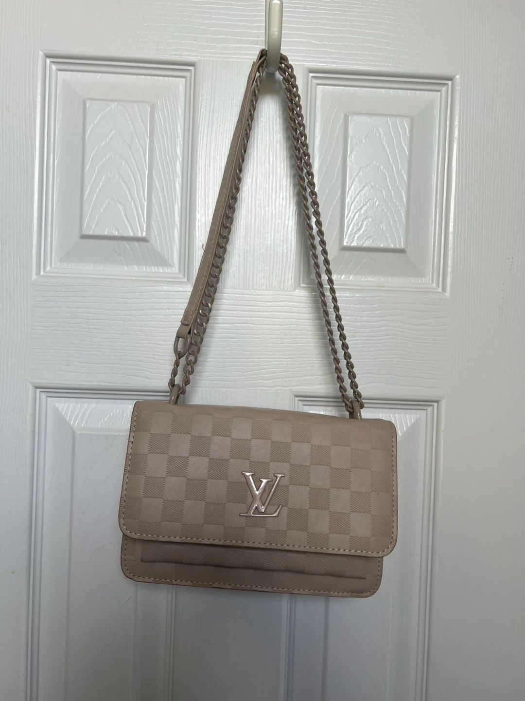 Louis Vuitton crossbody/shoulder bag