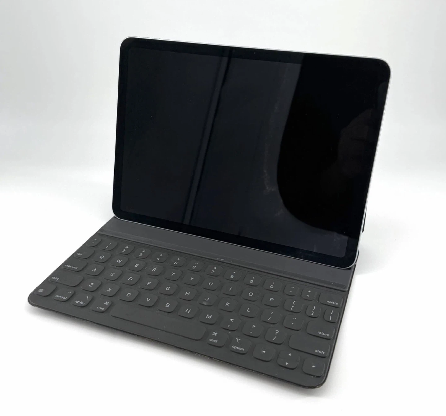 iPad Air 11" M2 128GB Blue Wi-Fi + Apple Keyboard MUWD3CL/A Used