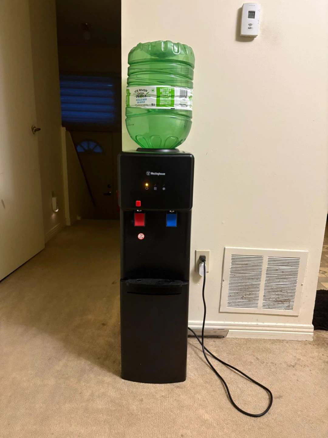 Water Dispenser - photo 2
