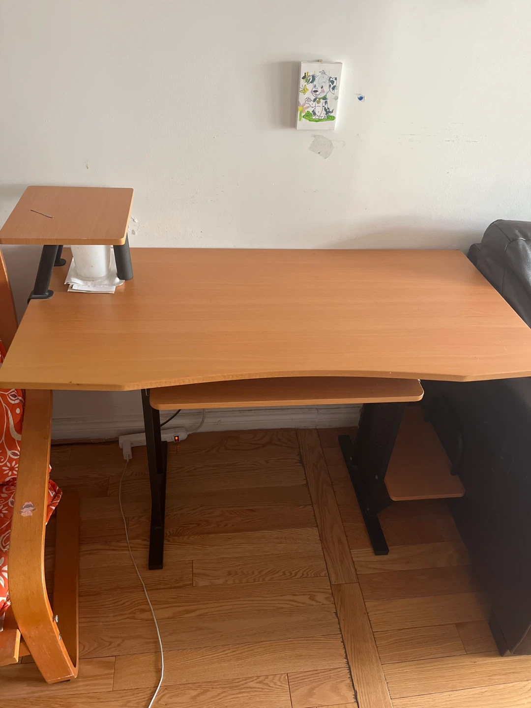 Wooden computer desk with pull-out keyboard tray
