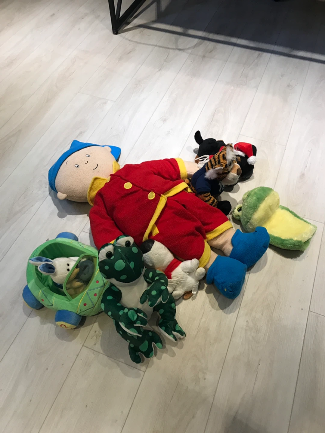 Caillou and Friends Plush Toy Bundle - photo 2