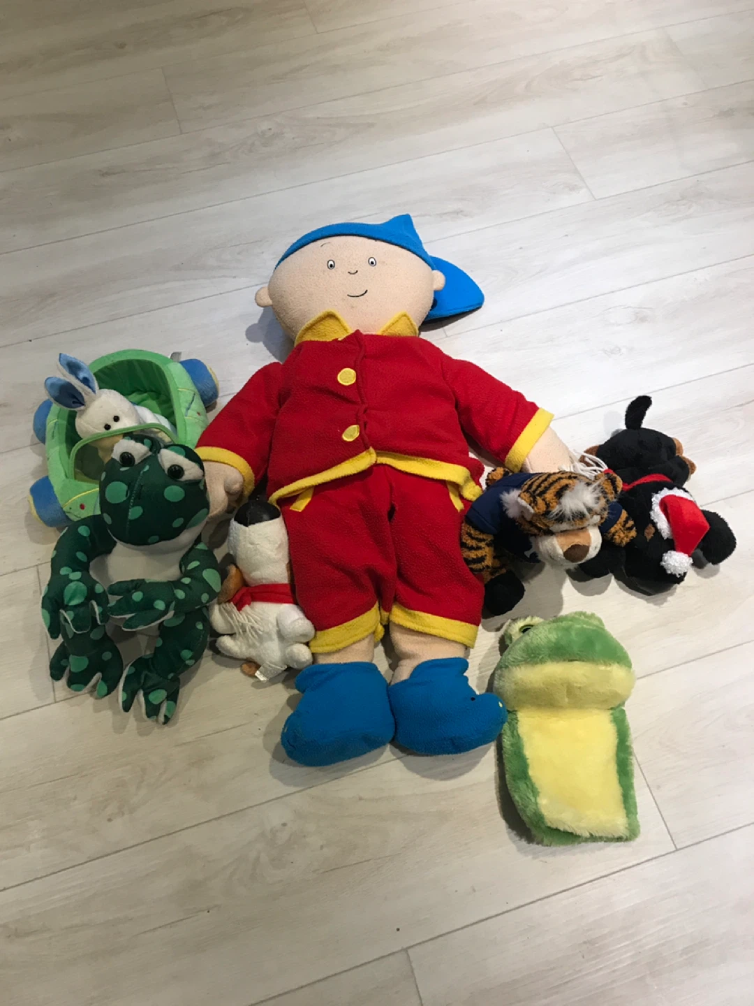 Caillou and Friends Plush Toy Bundle