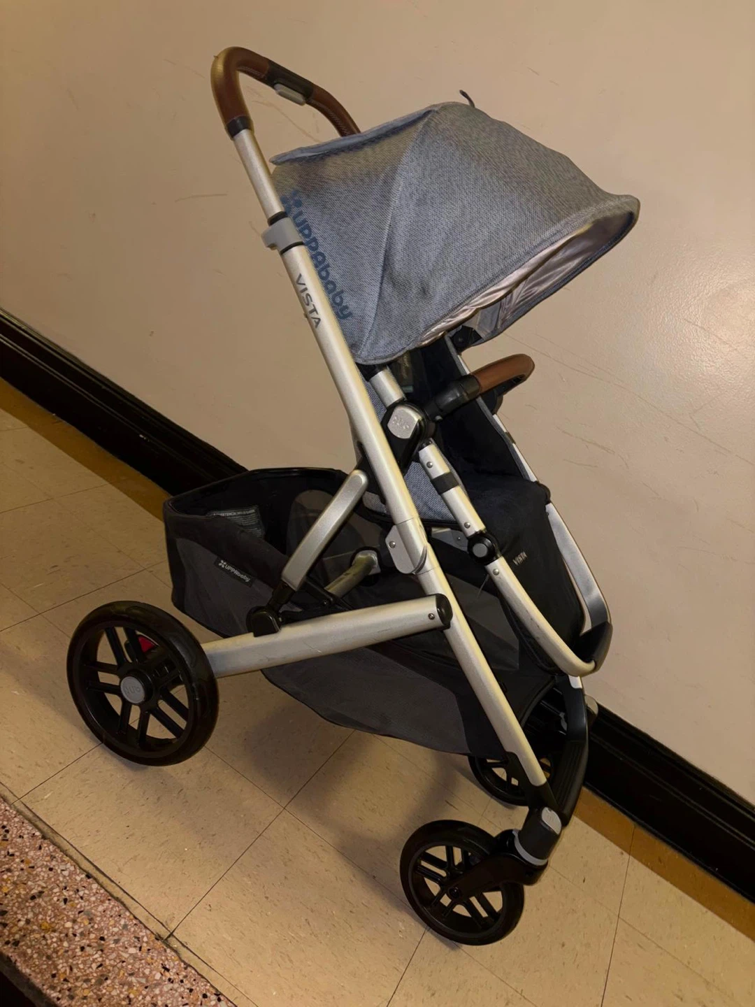 UPPAbaby VISTA Stroller. NEW, VALUE $899.99