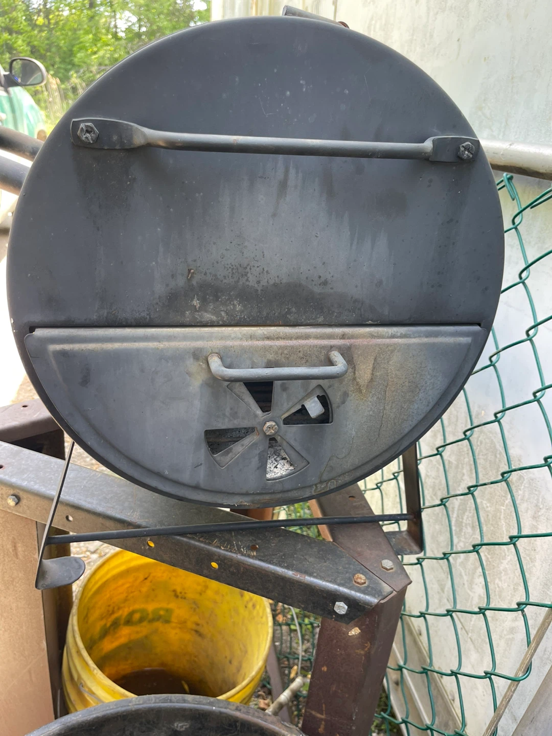 Char-Griller Smokin' Pro Charcoal Grill - photo 5