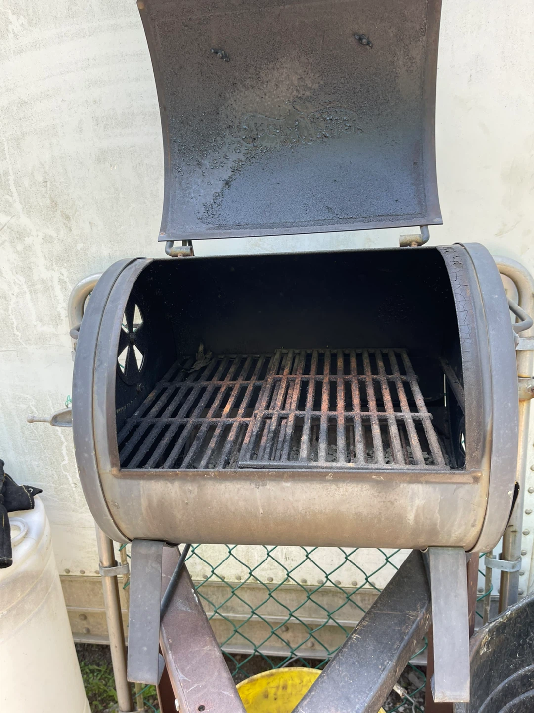 Char-Griller Smokin' Pro Charcoal Grill - photo 3