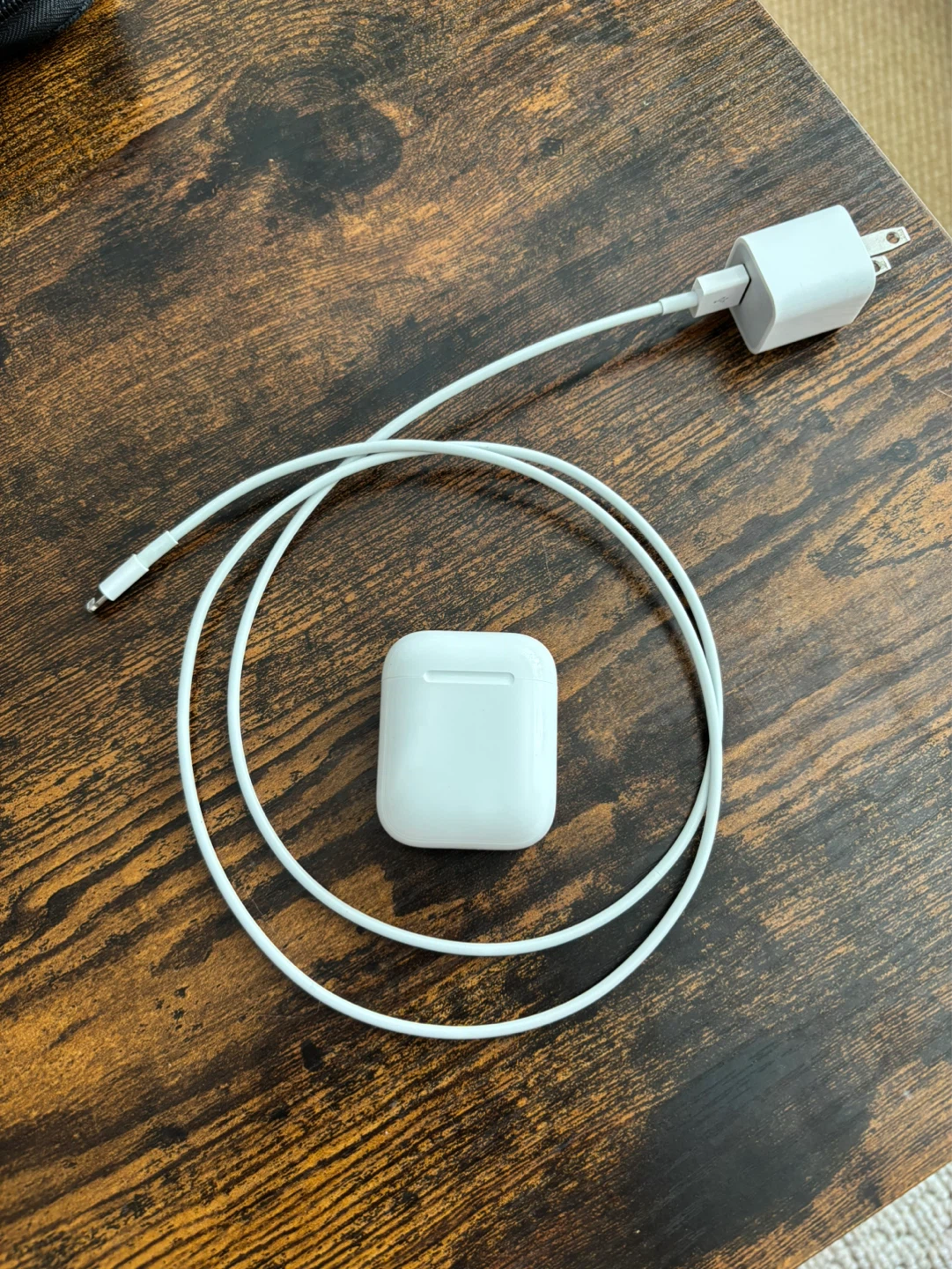 Apple AirPods (2nd Gen) with Charging Case and Charger - photo 4