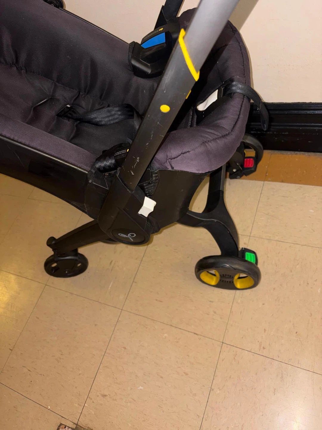 Doona Infant Car Seat & Stroller Combo - photo 4